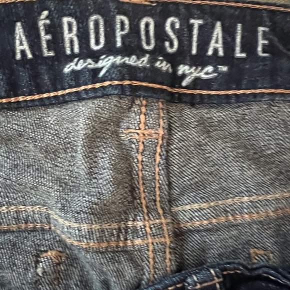 029- Areopostle Jean designed in NYC - Picture 3 of 10